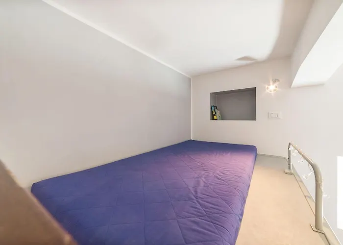 Colosseum Roomy דירה רומא