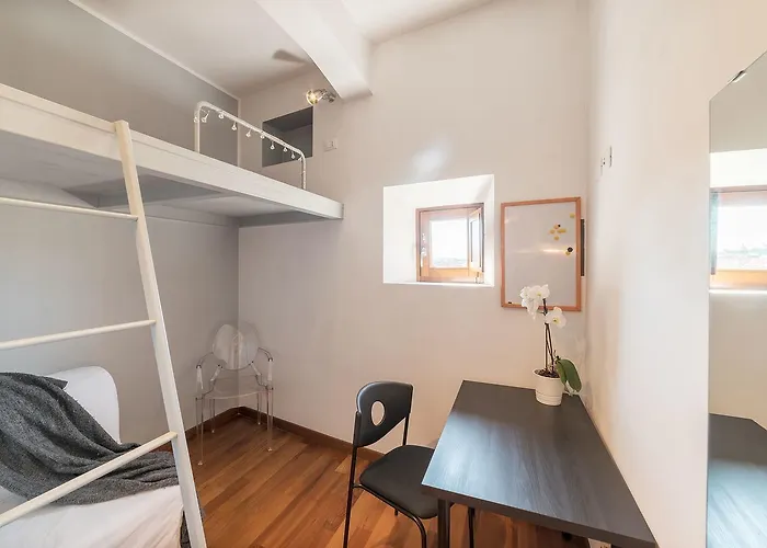 Colosseum Roomy דירה רומא